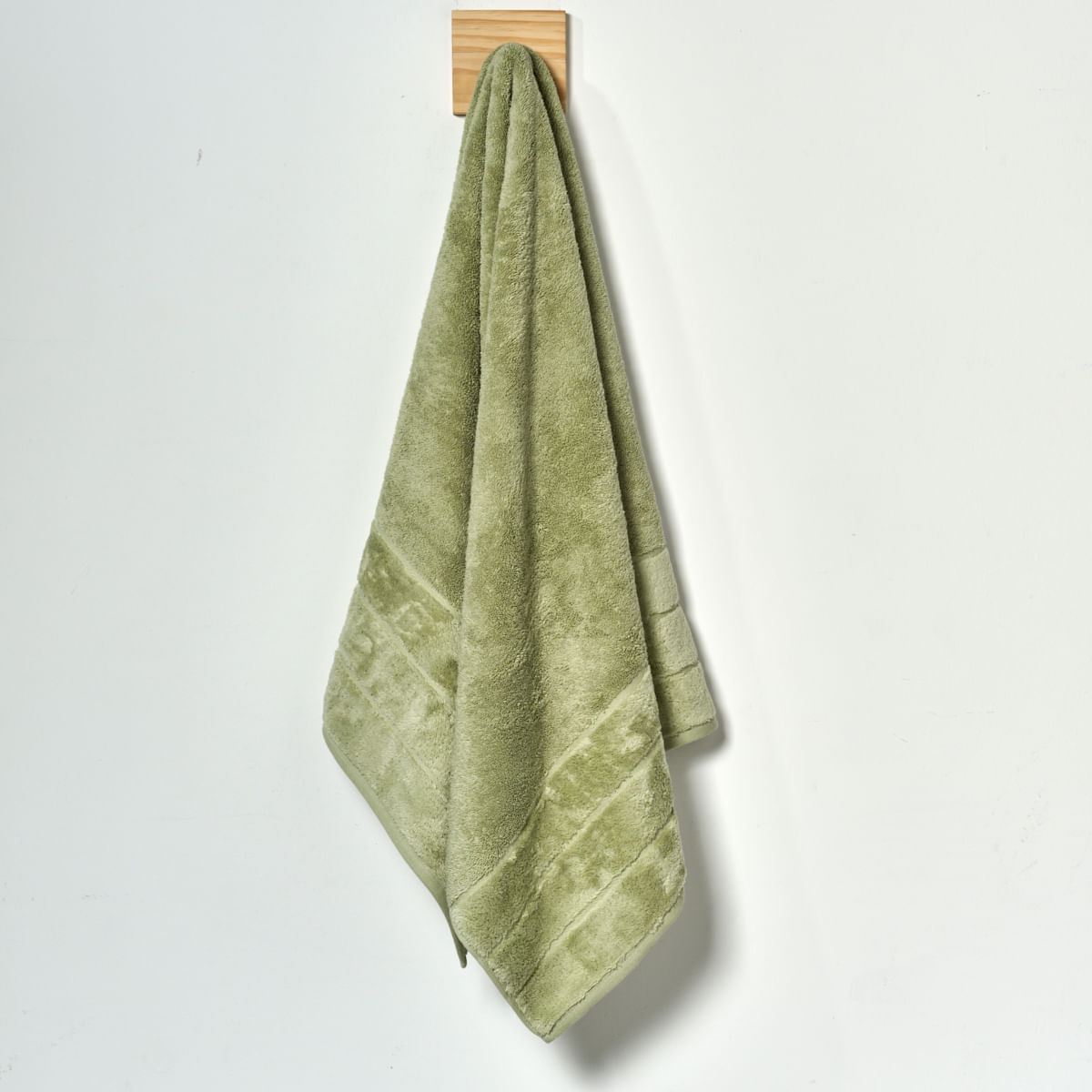 03 10 0056 Toalha Banho Seven Hundred Verde Claro 001